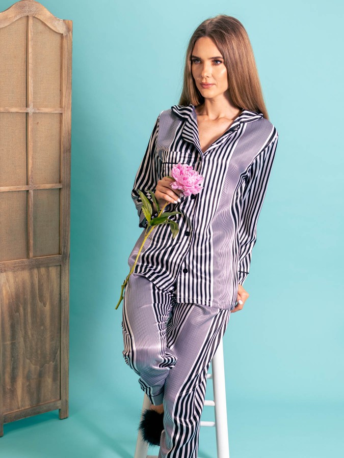 Pijama Luxury din Satin cu vipusca neagra cod PJS402
